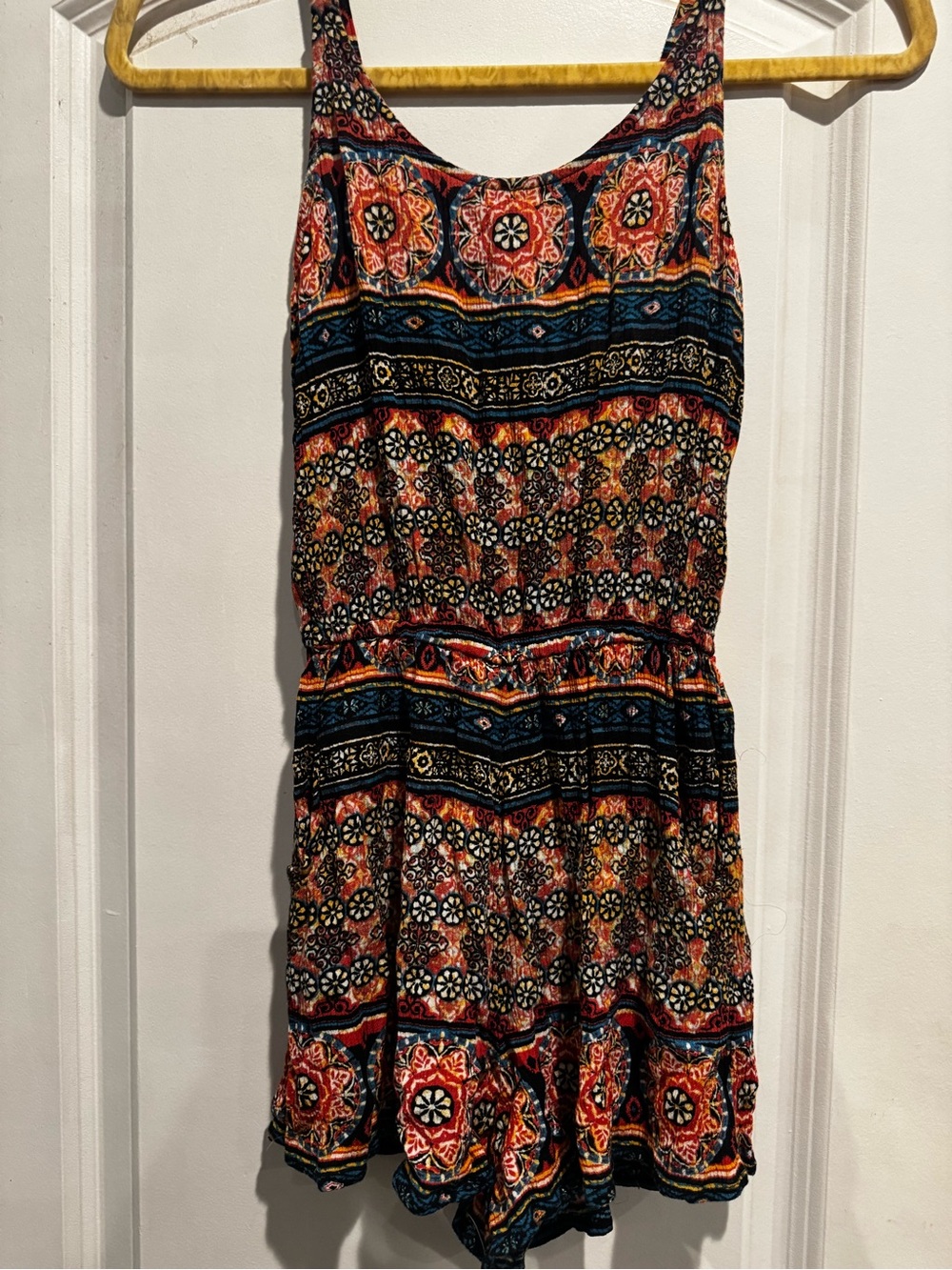 Xhilaration XS Boho Floral Romper Sleeveless Pockets Multicolor